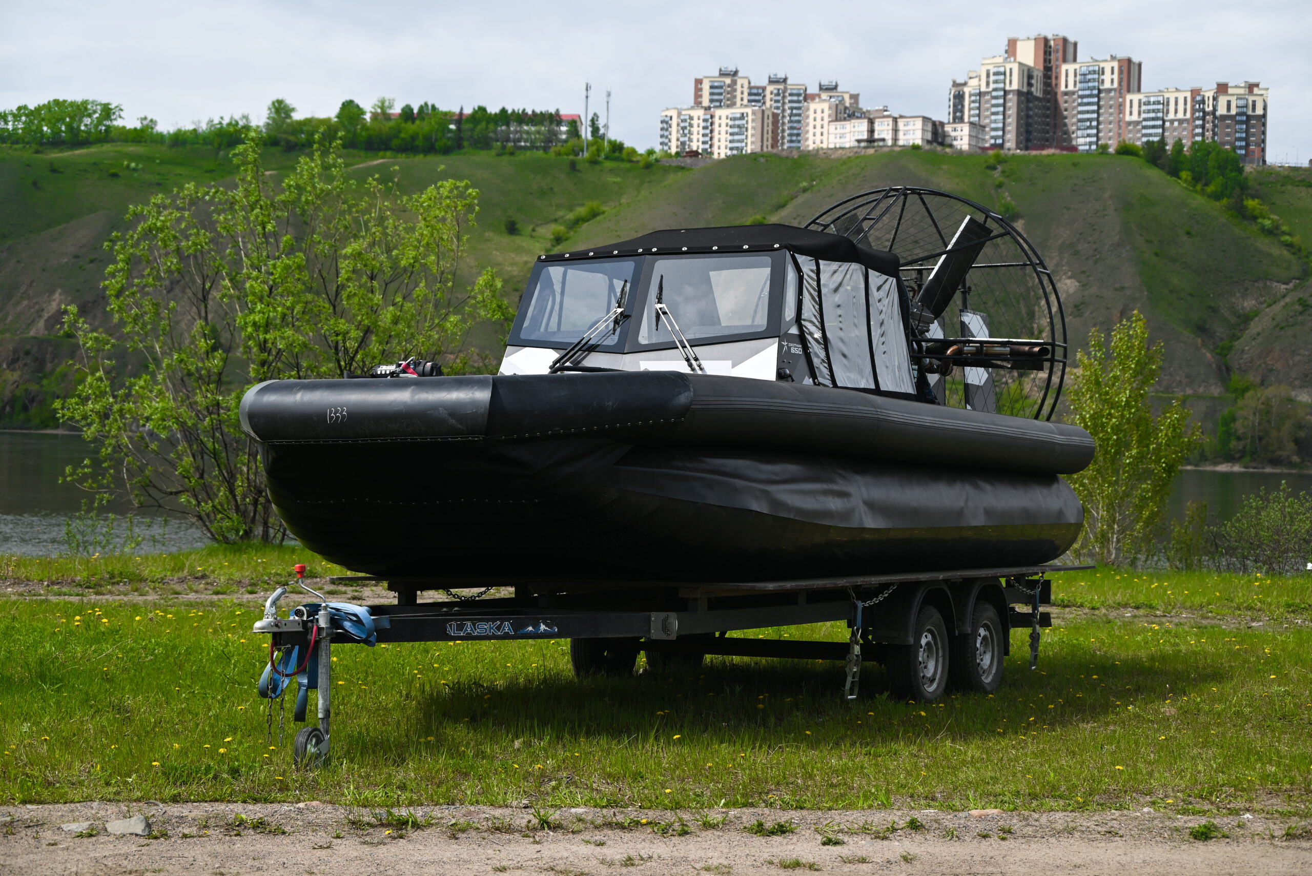 Аэролодка Охотник 650 с пробегом в Красноярске